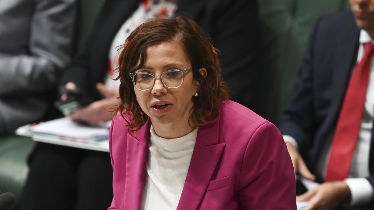 Social Services Minister Amanda Rishworth said dating apps had a role to play in eliminating violence against women. Picture: NCA NewsWire / Martin Ollman