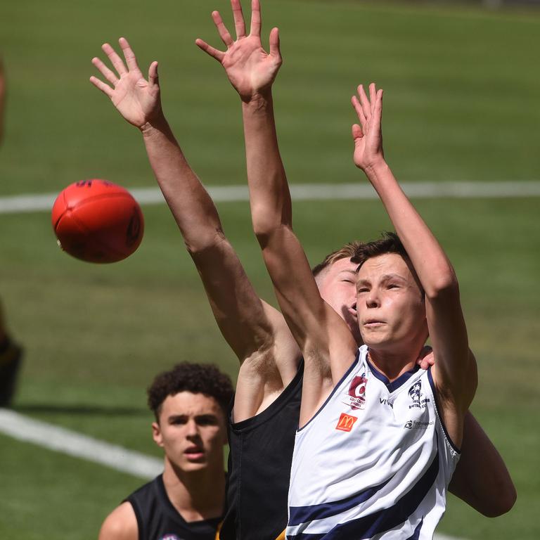 Junior under 16 Boys AFL Final between Broadbeach and Labrador. Broadbeach's Taine Dawson. (Photo/Steve Holland)