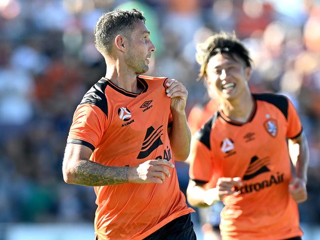 BRISBANE, AUSTRALIA - FEBRUARY 06: Scott McDonald of the Roar celebrates after scoring a goal during the A-League match between the Brisbane Roar and the Melbourne Victory at Dolphin Stadium, on February 06, 2021, in Brisbane, Australia. (Photo by Bradley Kanaris/Getty Images)