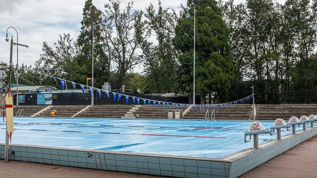 Covers were placed over the Glen Iris pool following a directive from the Australian government. Picture: Asanka Ratnayake/Getty Images