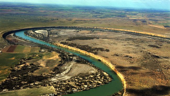 The River Murray near Swan Reach. 