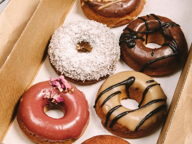 Online grocery delivery service iPantry is giving away free doughnuts to some lucky homes.