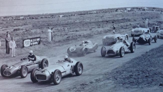 The 1955 Australian Grand Prix in Port Wakefield. Jack Brabham and Doug Whiteford are on the second row in Cooper T40 Bristol ‘Bobtail’ and Lago-Talbot. Picture: Malcolm Preston