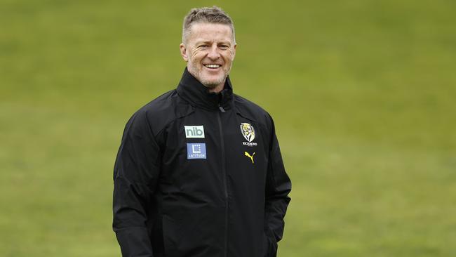 MELBOURNE, AUSTRALIA – AUGUST 11: Richmond senior coach, Damien Hardwick looks on during a Richmond training session at Punt Road Oval on August 11, 2022 in Melbourne, Australia. (Photo by Darrian Traynor/Getty Images)