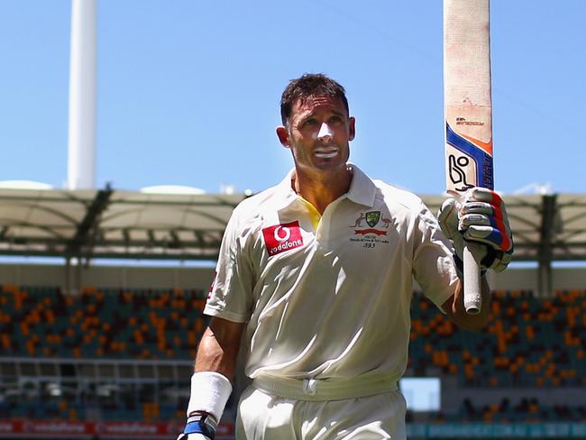 BRISBANE, AUSTRALIA - NOVEMBER 13:  Michael Hussey of Australia leaves the ground after being dismissed for 100 day five of the First Test match between Australia and South Africa at The Gabba on November 13, 2012 in Brisbane, Australia.  (Photo by Ryan Pierse/Getty Images)escape26 December 2021my travel cv mike hussey