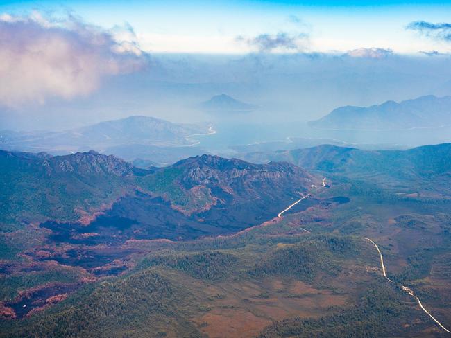 2019 Tasmanian bush fires. . Picture - LUKE TSCHARKE / PAR AVION