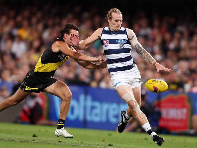 Tom Stewart will hope the benefit from Geelong’s midfield dominance. Picture: Sarah Reed