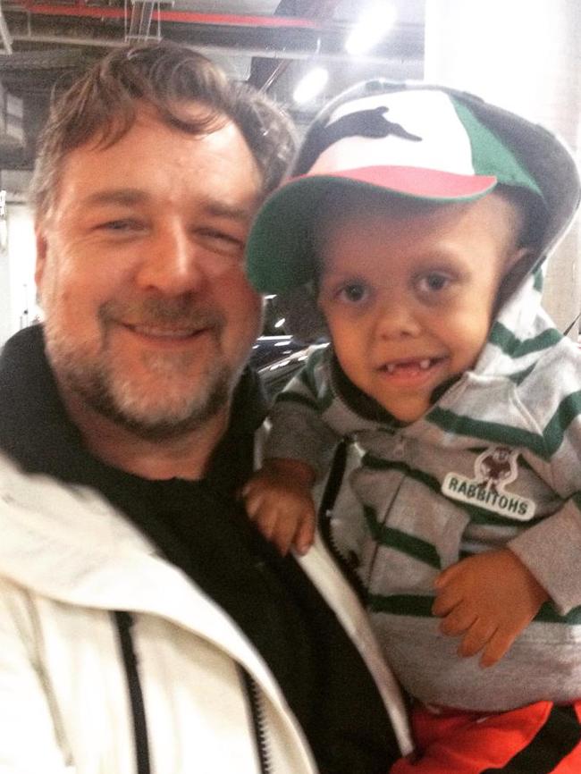 South Sydney Rabbitohs fan Quaden with Russell Crowe.