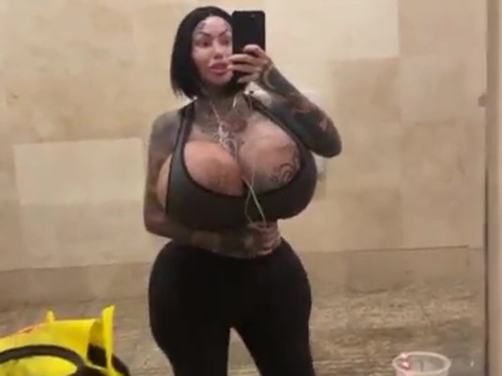 Model, 52, who has spent $100,000 on surgery to achieve 'the world's biggest  BOOBS' admits she's in AGONY thanks to weight of her 30-pound TTT-CUP  breasts: 'It's like a knife slicing into