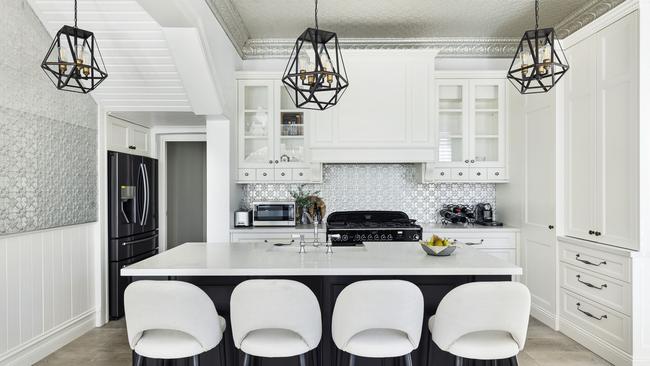 Yeah I can’t really trash this kitchen. Straight up, that’s a nice kitchen.