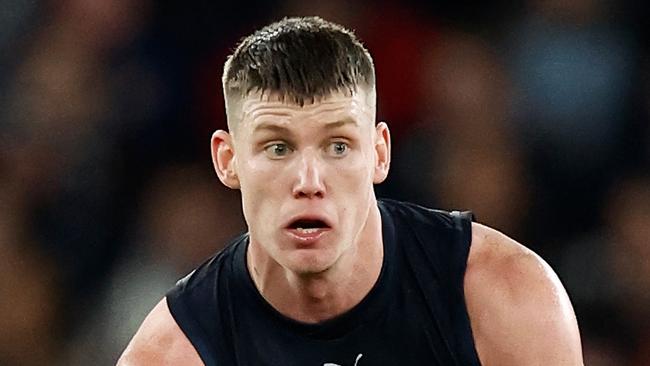 MELBOURNE, AUSTRALIA - JULY 21: Sam Walsh of the Blues in action during the 2024 AFL Round 19 match between the Carlton Blues and the North Melbourne Kangaroos at Marvel Stadium on July 21, 2024 in Melbourne, Australia. (Photo by Michael Willson/AFL Photos via Getty Images)