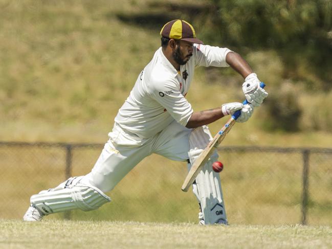 Don Pulukkuttiarachchi batting for Heatherhill against Long Island on Saturday. Picture: Valeriu Campan