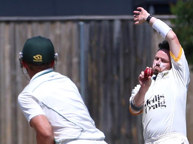 Steven Duckworth of Balwyn bowling to Ben Osborne of Bayswater during VSDCA: Balwyn v Bayswater on Saturday, February 3, 2018, in North Balwyn, Victoria, Australia.Picture: Hamish Blair