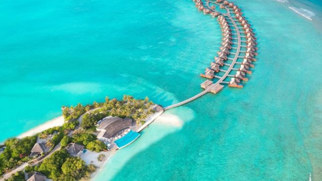 Make the most of 60 per cent off a spectacular Maldives resort. Picture: Luxury Escapes