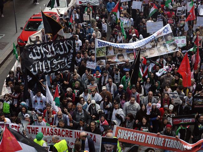 Thousands rally over Gaza in Sydney | news.com.au — Australia’s leading ...