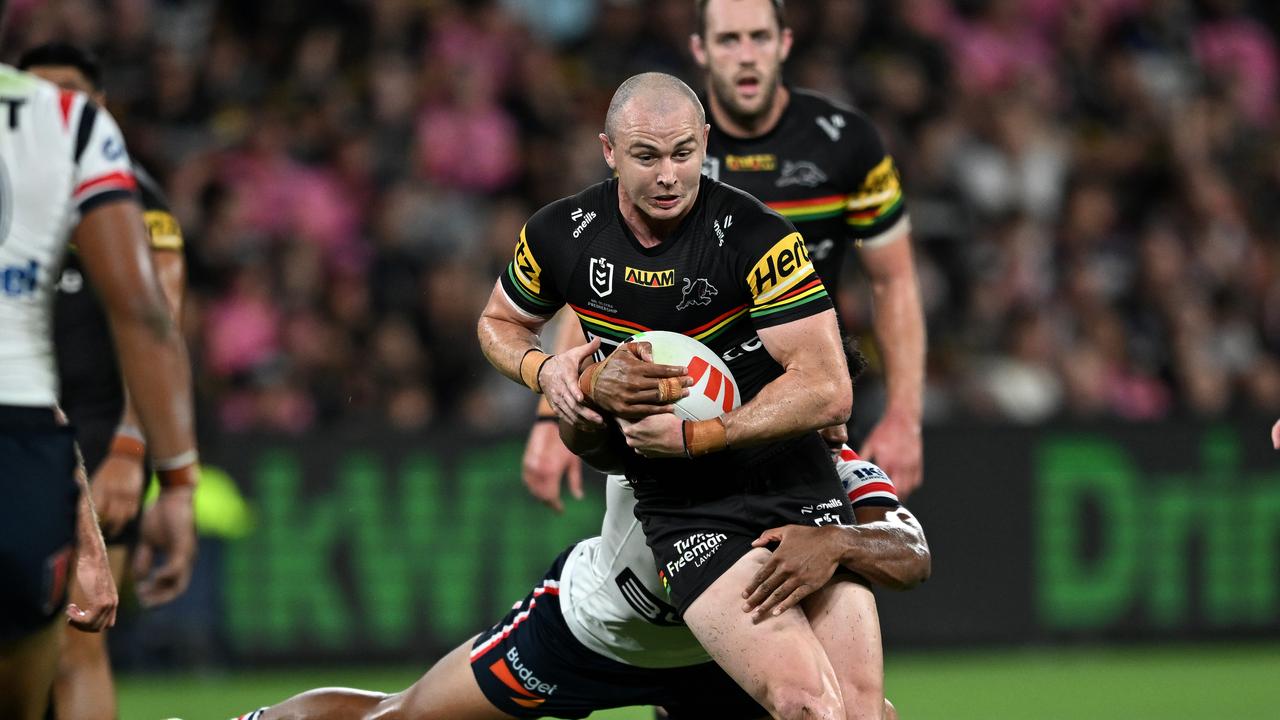 NRL live: Edwards injury concern as ‘upset of the year’ brews