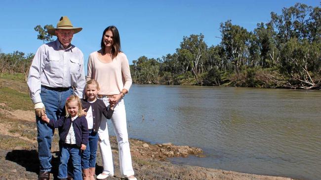 Sir Graham McCamley and his graddaughter Felicity and great granddaughters Hara and Tally, by the river at Tartrus. Picture: Kathleen Calderwood RRW270513mcc