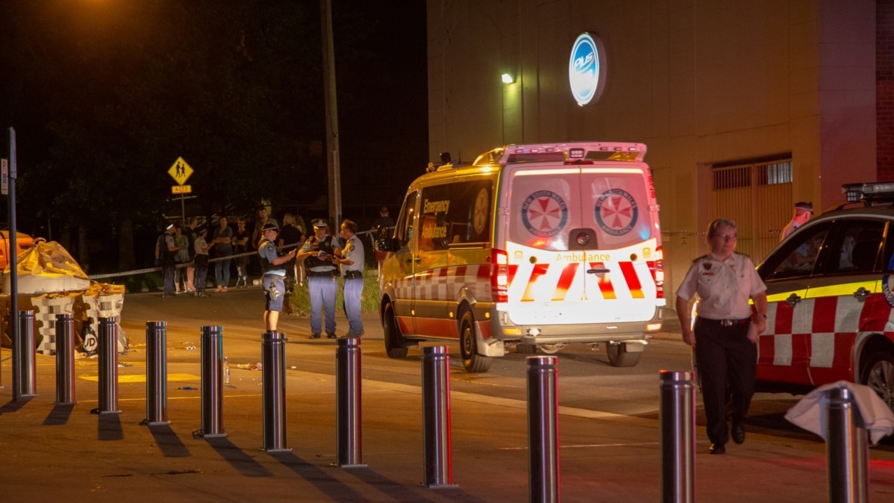 Six teenagers stabbed at Sydney party