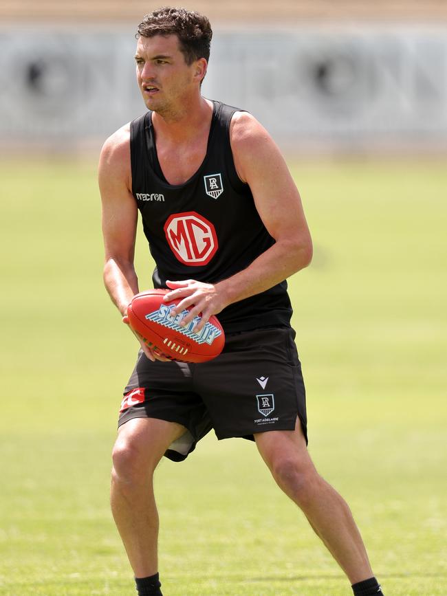 Tom Rockliff looks trim. (Photo by Daniel Kalisz/Getty Images)