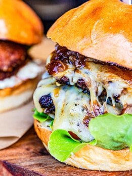 Mi Casa Su Casa will have plenty to eat and drink on Saturday. Char Bar Catering will be providing the food, beers will come from Moore Beer, and wines from Cassegrain will also be on offer.