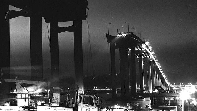 Historical Accident Water Tasman Bridge Disaster January 1975 with cars on edge taken just after accident Picture Don Stephens Published 5th January 2000 Published History in Headlines 21st July 2004 Part 13