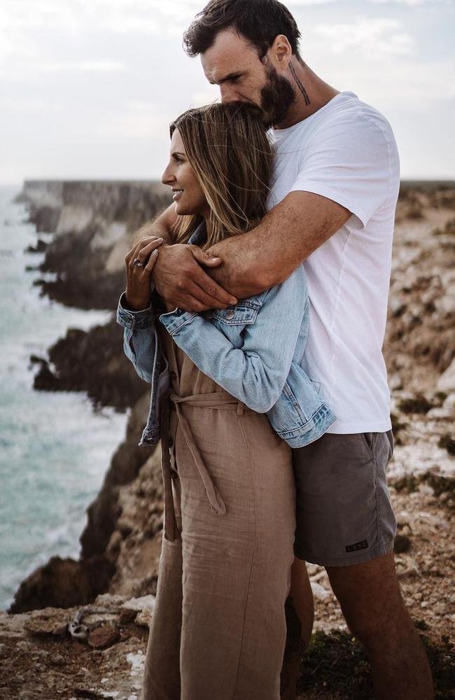 Bachelor Couple Locky Gilbert And Irena Srbinovska Reveal Heartbreaking Miscarriage