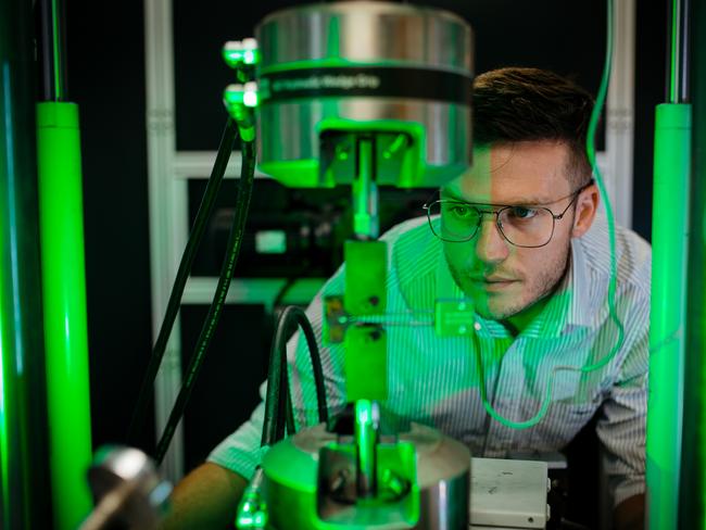 Future Fuels CRC undertaking hydrogen research at the University of Wollongong on APA Group's existing Parmelia Gas Pipeline testing project.APA Hydrogen Project. University of Wollongong. 21st May 2021. Shot for APA Group by Wesley Lonergan.