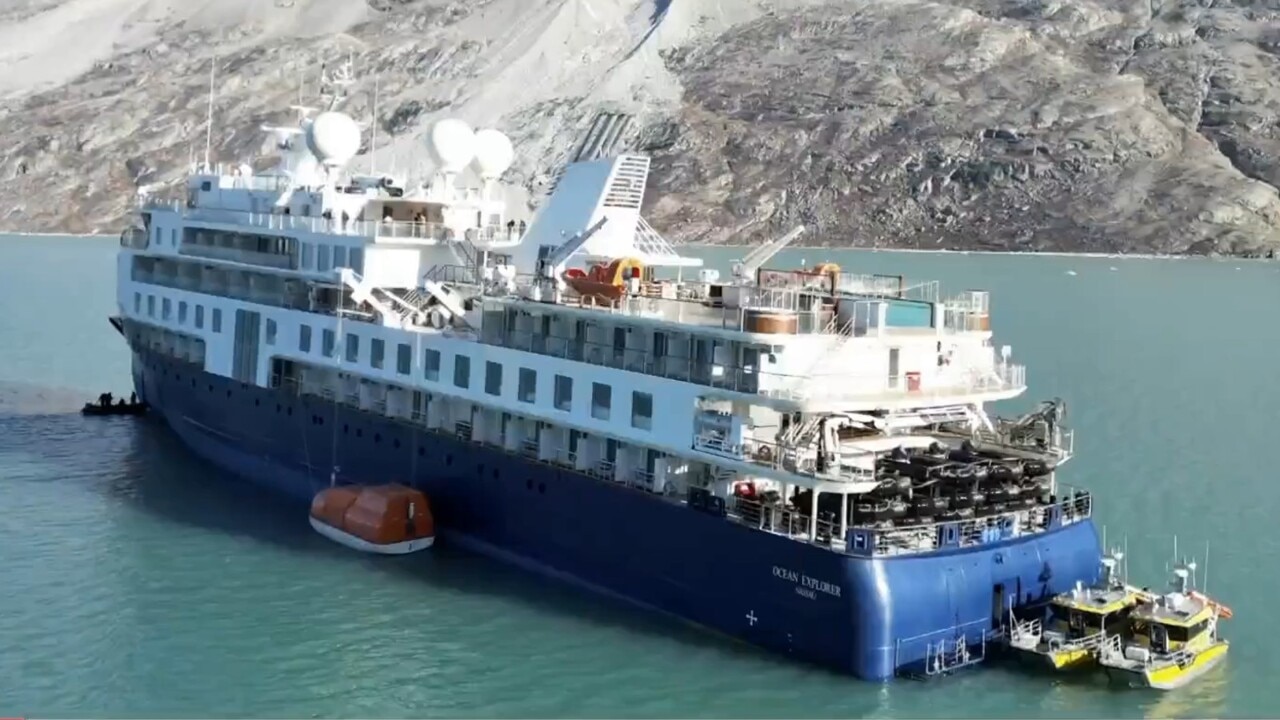 cruise ship stranded in greenland