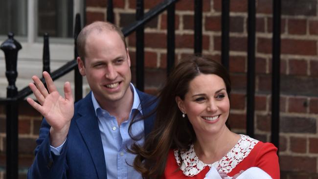 Why shouldn’t the Duchess of Cambridge want to appear well groomed when facing the media with the Duke of Cambridge and their newborn son. (Pic: Dominic Lipinski)