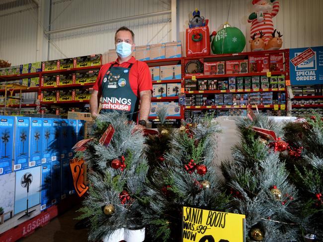 MELBOURNE, AUSTRALIA - NewsWire Photos DECEMBER 21, 2021: Mike Schneider, Bunnings Group Managing Director, on the shop floor of his store at Fairfield in Melbourne. Picture: NCA NewsWire / Andrew Henshaw