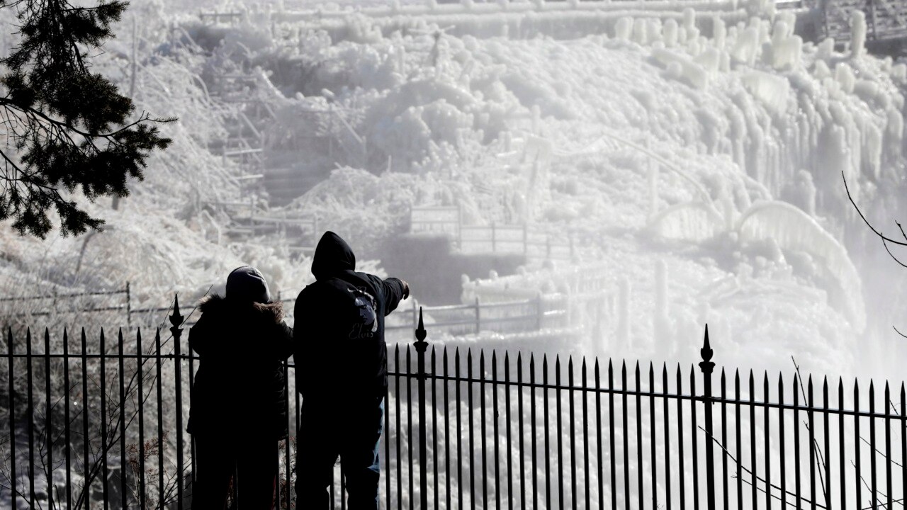 Dangerous Arctic Blast Surges Across The US | Sky News Australia