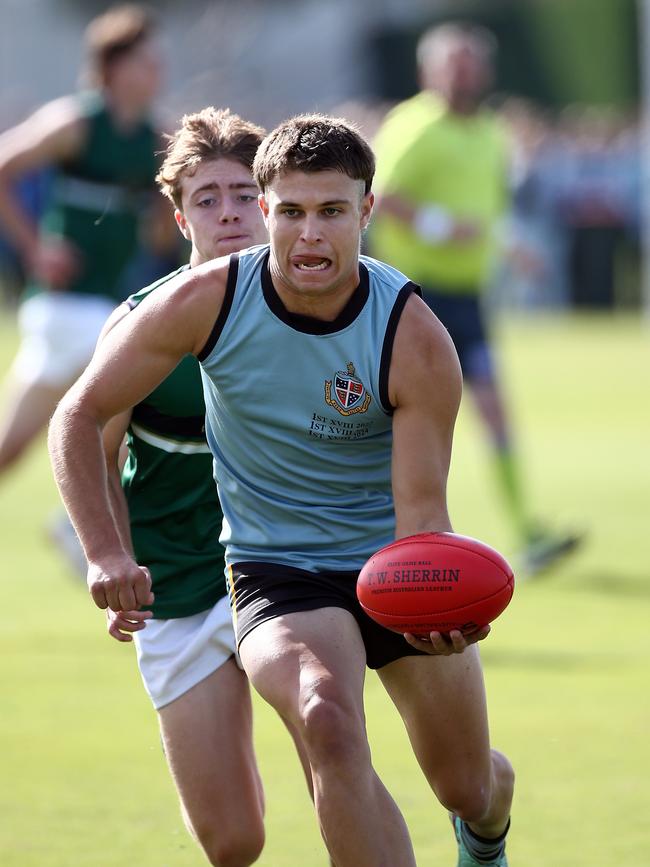 Sam Lalor looks for an option. Picture: David Smith