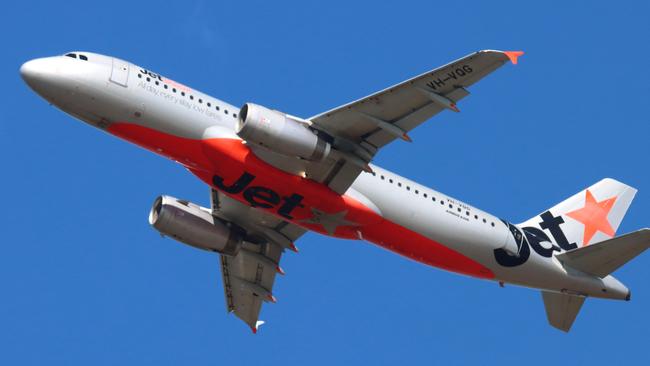 Planes arriving and leaving Brisbane Airport. Jetstar flight departs. Eagle Farm 29th August 2021 Picture David Clark