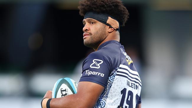 PERTH, AUSTRALIA - JUNE 01: Rob Valetini of the Brumbies looks on as he warm's up during the round 15 Super Rugby Pacific match between Western Force and ACT Brumbies at HBF Park, on June 01, 2024, in Perth, Australia. (Photo by James Worsfold/Getty Images)