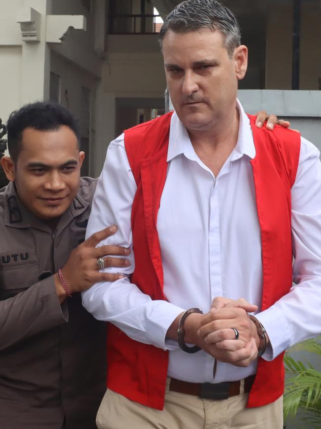 Troy Smith in red vest. Picture: Lukman S. Bintoro