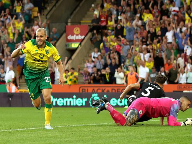 NORWICH, ENGLAND - SEPTEMBER 14: Teemu Pukki of Norwich City celebrates after scoring his team's third goal during the Premier League match between Norwich City and Manchester City at Carrow Road on September 14, 2019 in Norwich, United Kingdom. (Photo by Marc Atkins/Getty Images)