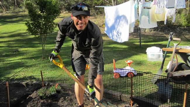 VegeSafe leader, Professor Mark Taylor, began conducting free soil metal tests at Macquarie University Open Day. Picture: Supplied.