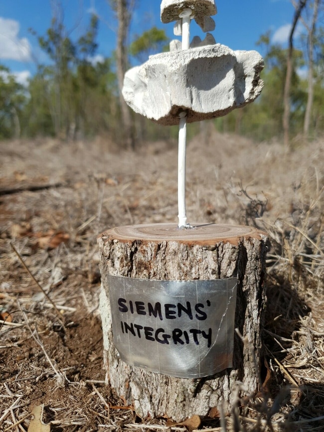 Seimens' “backbone”, auctioned by activists.