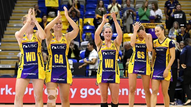 Sunshine Coast Lightning players celebrate their victory during the Round 4 Super Netball match between the Sunshine Coast Lightning and the Sydney Swifts at University of Sunshine Coast Stadium on August 16, 2020 in Sunshine Coast, Australia. (Photo by Albert Perez/Getty Images)