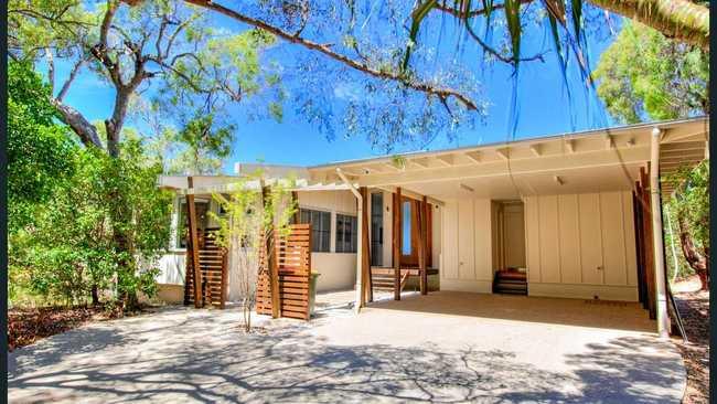 FOR SALE: 104 Bloodwood Ave South, Agnes Water.
