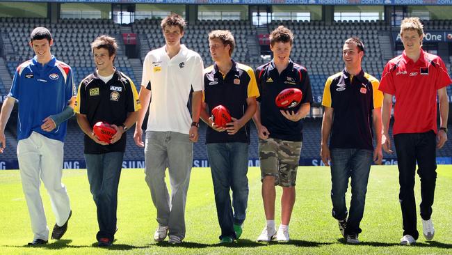 Patrick Dangerfield (third from right) models some classy khaki shorts.