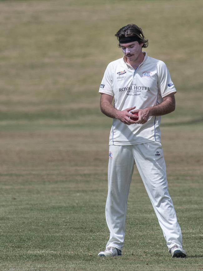 Blake Martin bowls for Highfields-Railways. Picture: Nev Madsen