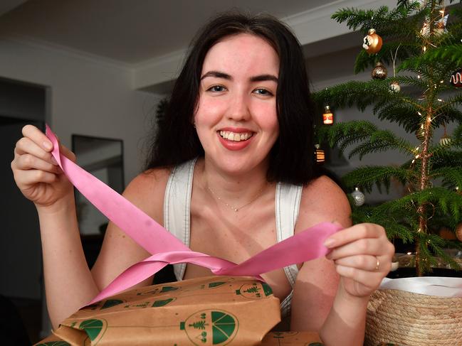 Clever ways cash-strapped Qlders are saving this Christmas