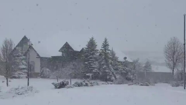 Lake-Effect Snow Blankets Town in Utah | Herald Sun