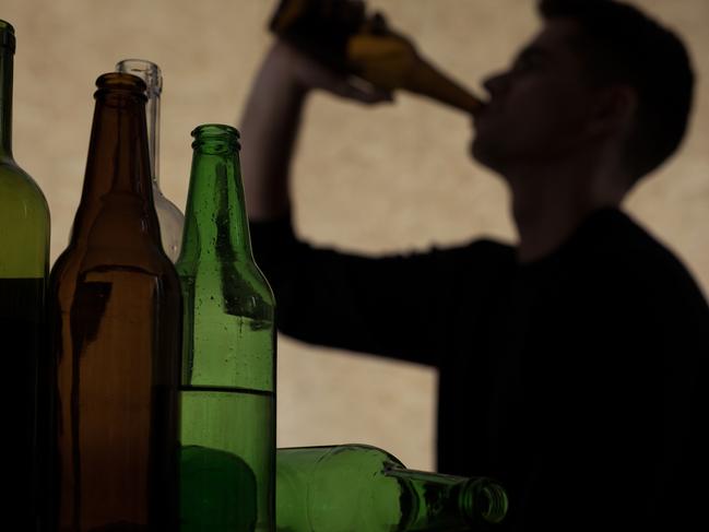 Scary link between social media ads and booze overconsumption