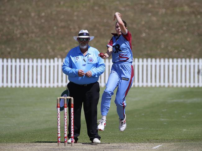 April Foulcher takes off for the Slayers. Picture Warren Gannon Photography