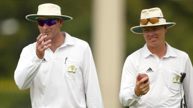 Paul Reiffel (left) and Bruce Oxenford together as umpires.