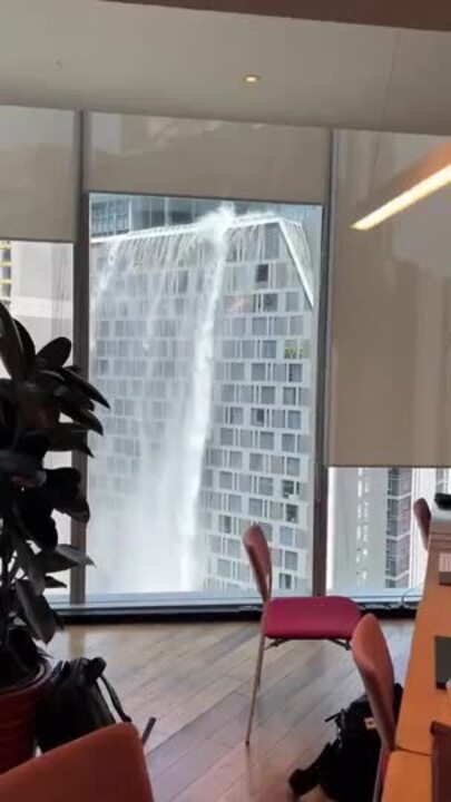 Strong Earthquake Causes Rooftop Pool to Overflow in Bangkok