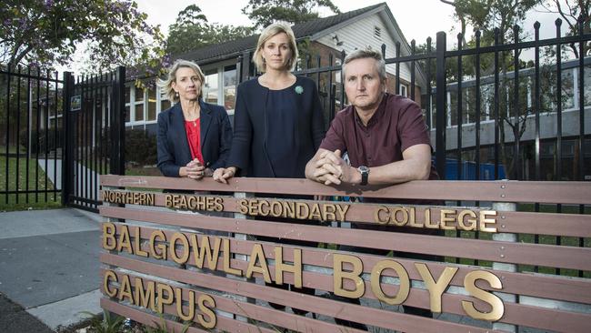 Member for Warringah Zali Steggall flanked by P & C member Anita Tymkiw (L) & P & C president Mark Sablatnig (R) outside Balgowlah Boys Campus at Balgowlah. Picture: Troy Snook