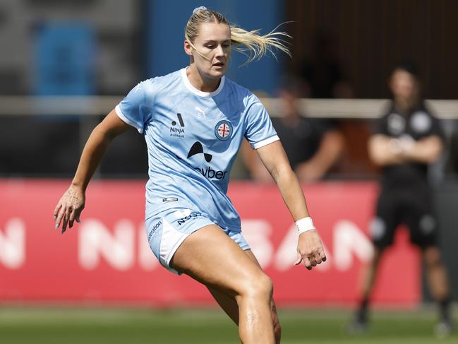 MELBOURNE, AUSTRALIA – NOVEMBER 16: Taylor Otto of Melbourne City warms up before during the round three A-League Women's match between Melbourne City and Central Coast Mariners at City Football Academy, on November 16, 2024, in Melbourne, Australia. (Photo by Darrian Traynor/Getty Images)